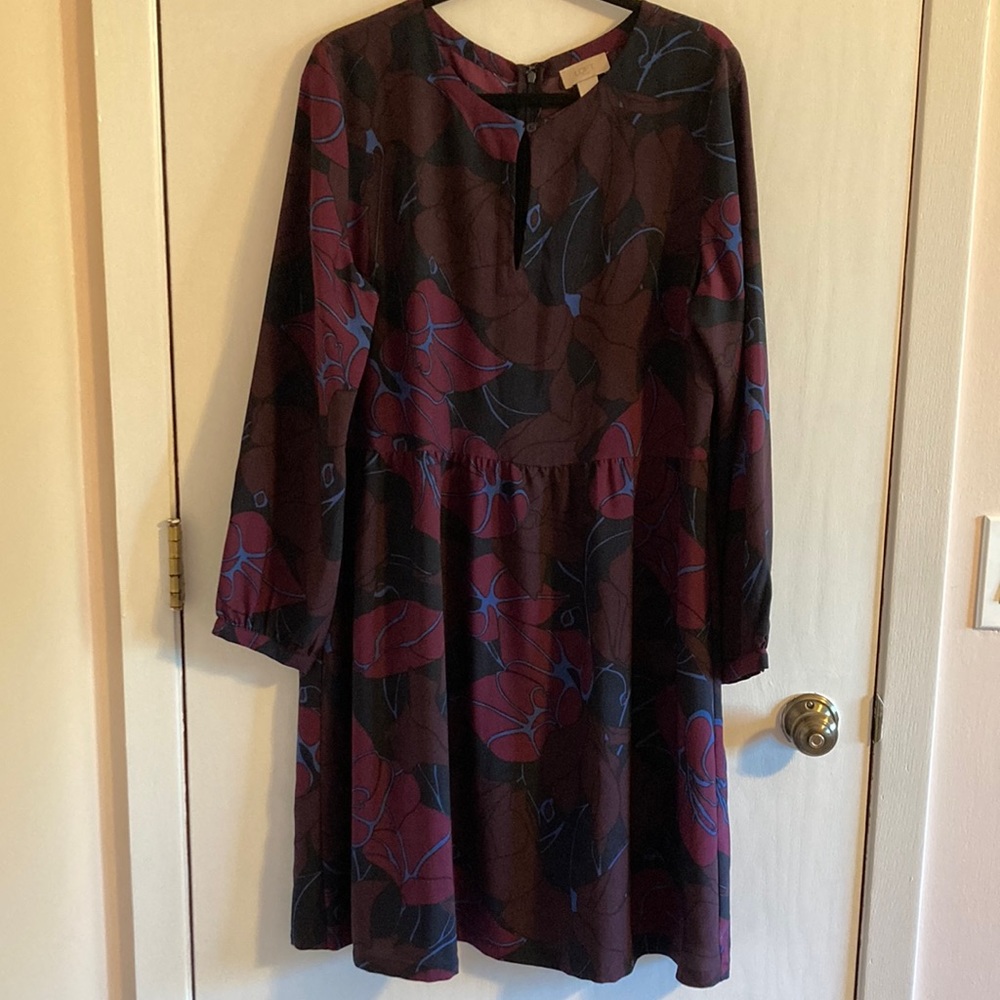 LOFT Burgundy Floral Long Sleeve Dress.  Size 16.